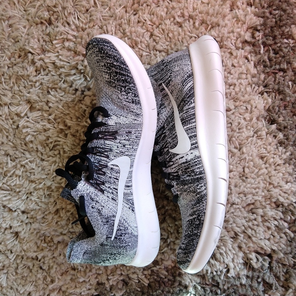 Nike free rn flyknit sneakers